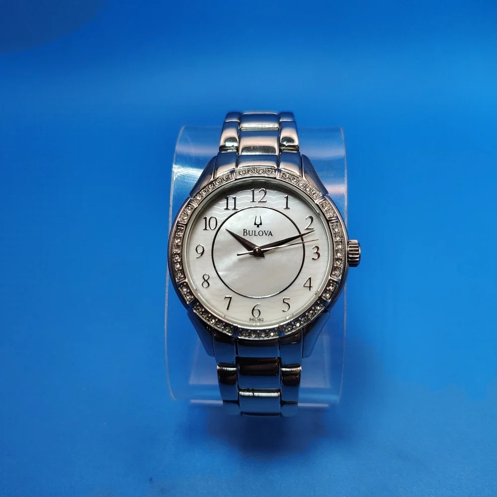 Vintage 2009 Bulova 96L182 Mother of Pearl Pave Bezel 30mm Women's Quartz Watch